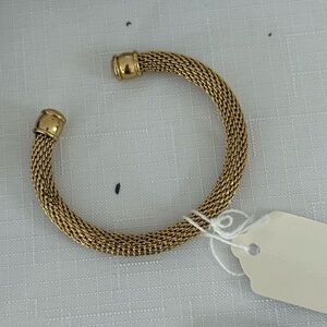 Elegant Gold Mesh Bracelet